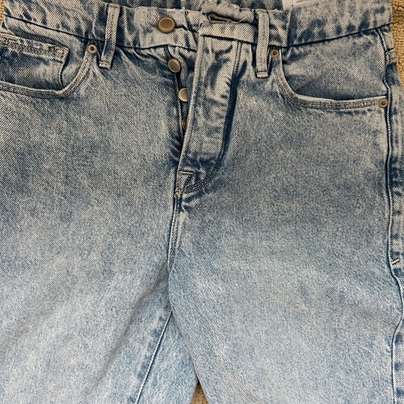 Good American Jean - Picture 2 of 3